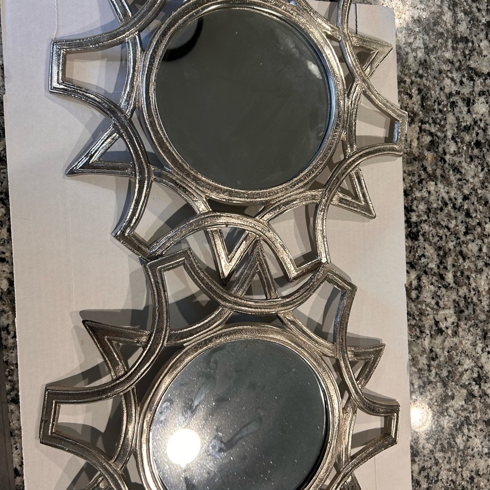Elegant Silver Sunburst Wall Mirror art deco style - Picture 2 of 3